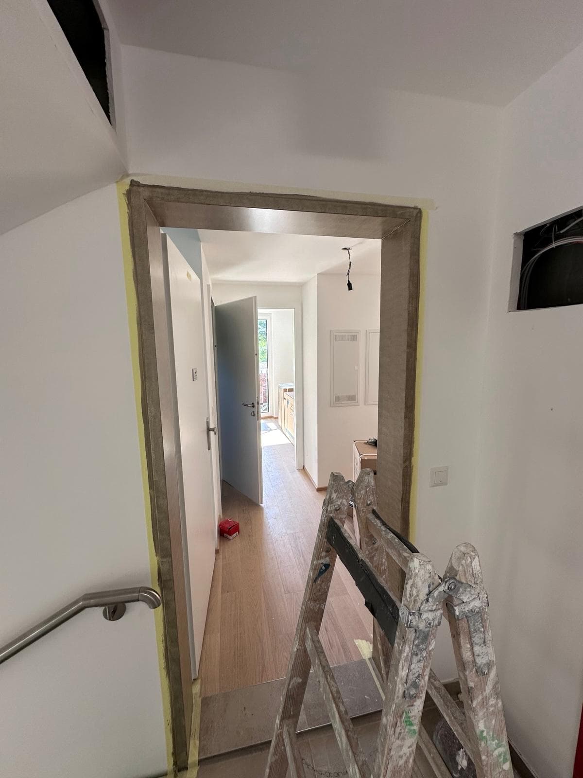 Neubau spachteln Malen Lakiren